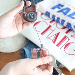 LAKOLE キーホルダー クリアリール付きカラビナ / 326672