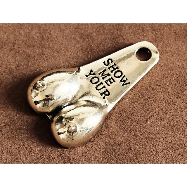 メタル製 キーホルダー(ブーブス)裸体 乳 おっぱい 乳房 バスト アート 美術 チャーム ジョーク セクシー 金具 金属 キーチェーン - 画像 (3)