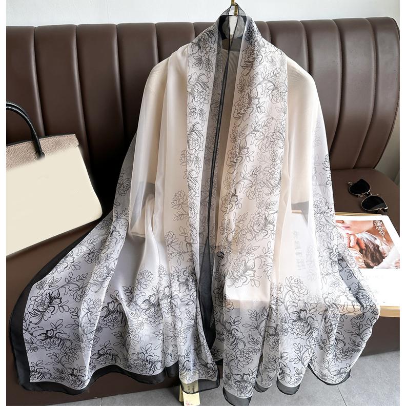 送料無料【セール】 レーディス 柔らかシルクタッチ プリント柄 大判薄型ストール スカーフ パレオ 91011b - 画像 (3)